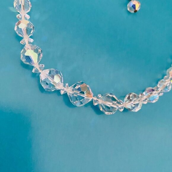 Vintage 1960s Laguna Aurora Borealis Faceted Crystal Beaded Choker Necklace - Picture 4 of 8